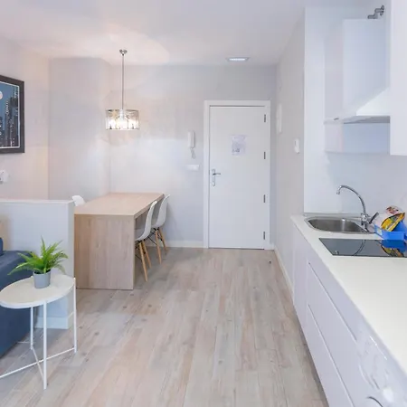 R2R - Liencres Apartamentos דירה