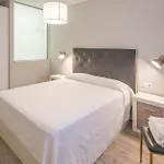 Liencres Apartamentos דירה *